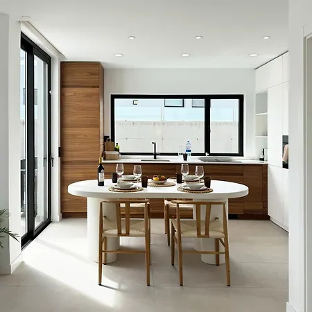 Lea Luxury Golf House *