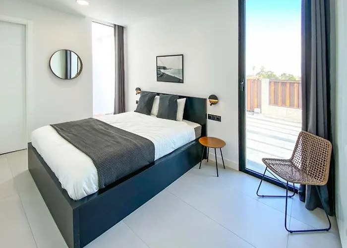 Lea Luxury Golf House